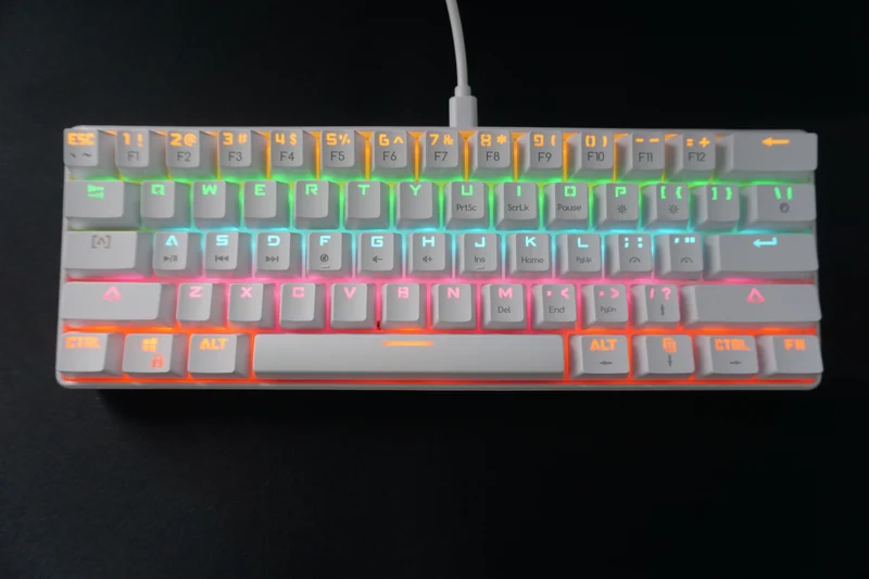 RGB Tastatur Weiß - Mechanisch, Red Switches