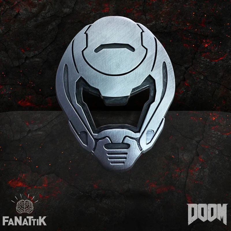 Doom Flaschenöffner im Helm-Design