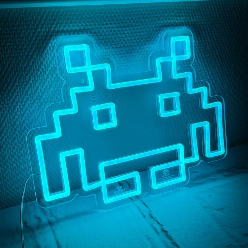 Space Invaders Neon Logo Lampe