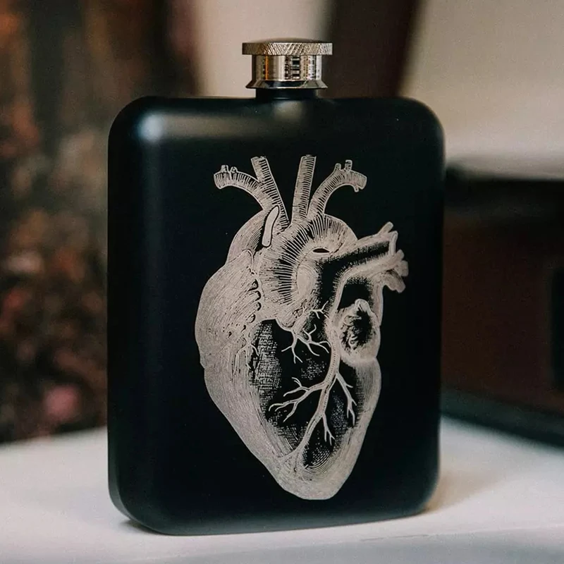 For Medicinal Purposes - Flachmann mit Abbildung eines anatomischen Herzens